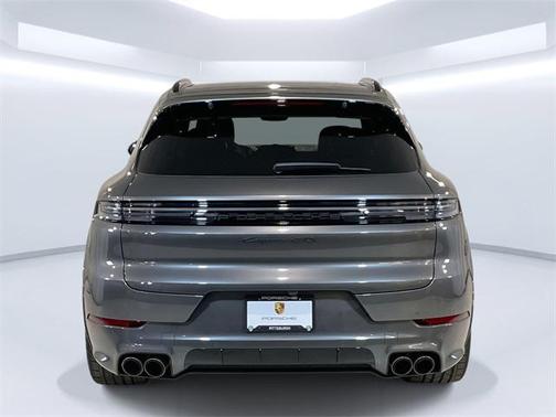 2025 Porsche Cayenne GTS