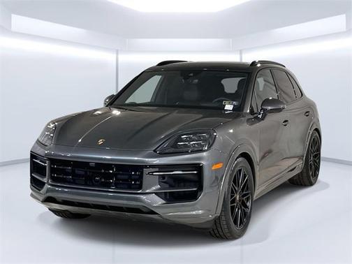 2025 Porsche Cayenne GTS