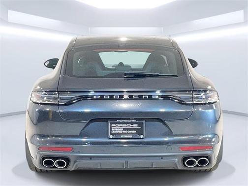2023 Porsche Panamera 4 Platinum Edition