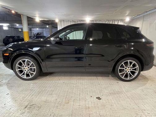2023 Porsche Cayenne Cayenne