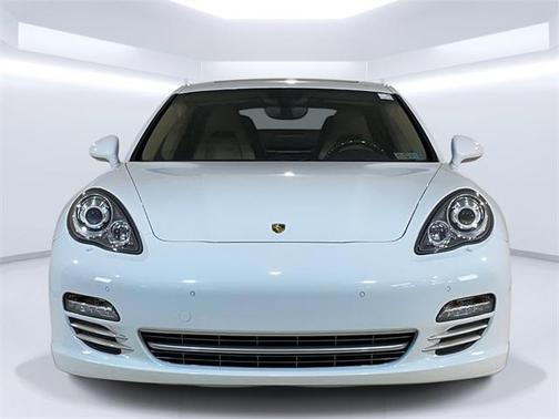 2013 Porsche Panamera 4 Platinum Edition