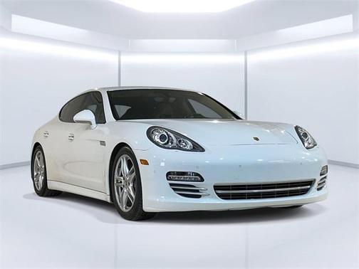 2013 Porsche Panamera 4 Platinum Edition