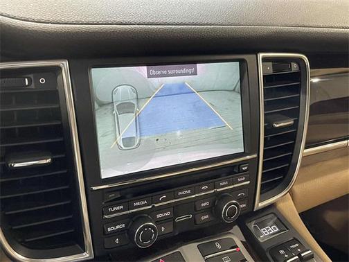 2013 Porsche Panamera 4 Platinum Edition