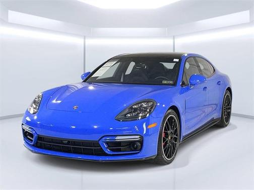 2023 Porsche Panamera GTS