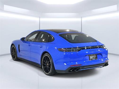 2023 Porsche Panamera GTS
