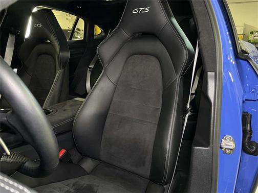 2023 Porsche Panamera GTS