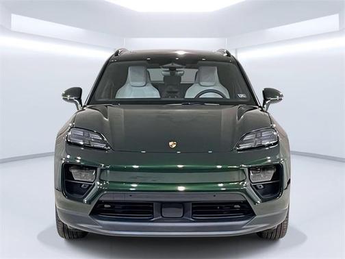 2025 Porsche Macan 4