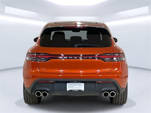 2022 Porsche Macan Base