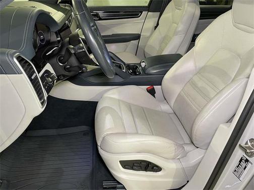 2022 Porsche Cayenne GTS