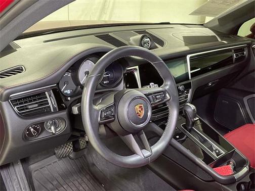 2022 Porsche Macan S