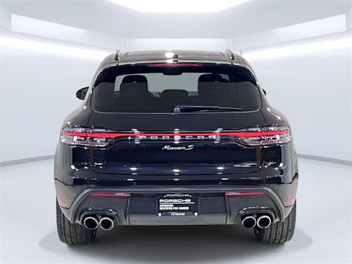 2023 Porsche Macan Base