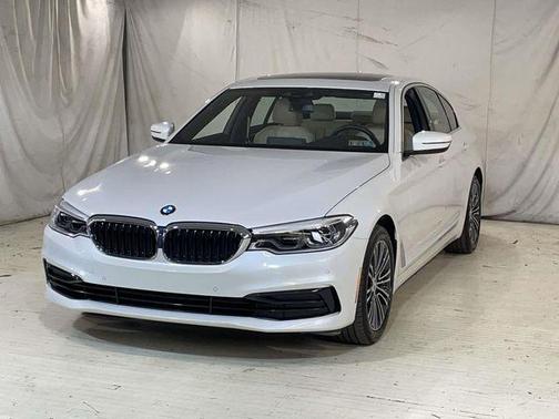 Mineral White Metallic 2020 BMW 530 xDrive
