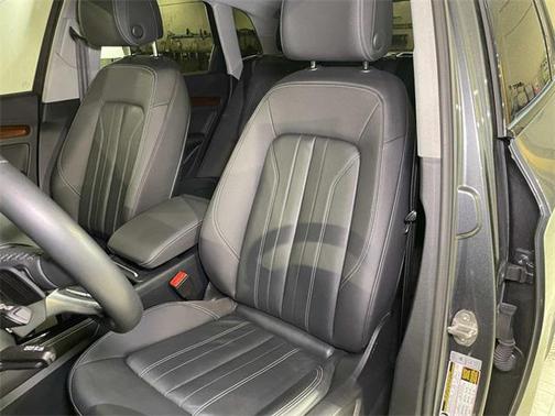 2022 Audi Q5 45 S line Premium Plus