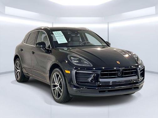 Black Metallic 2025 Porsche Macan Macan