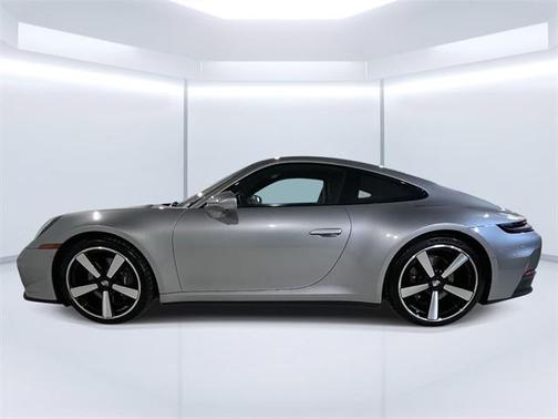 2025 Porsche 911 Carrera
