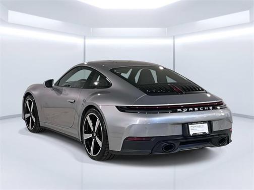 2025 Porsche 911 Carrera