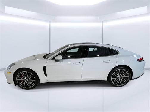 2022 Porsche Panamera 4S