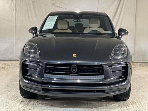 Volcano Grey Metallic 2024 Porsche Macan Macan