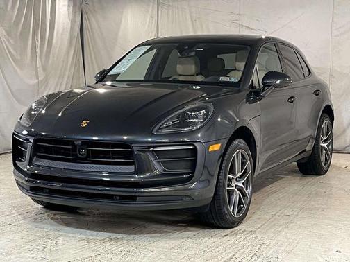 Volcano Grey Metallic 2024 Porsche Macan Macan