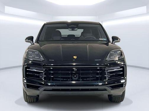 Chromite Black Metallic 2026 Porsche Cayenne Cayenne