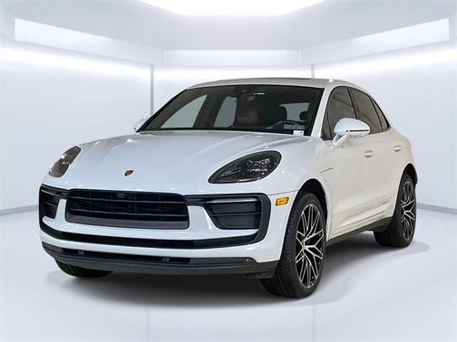 2022 Porsche Macan 