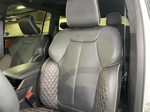 2024 Jeep Grand Cherokee L Summit Reserve