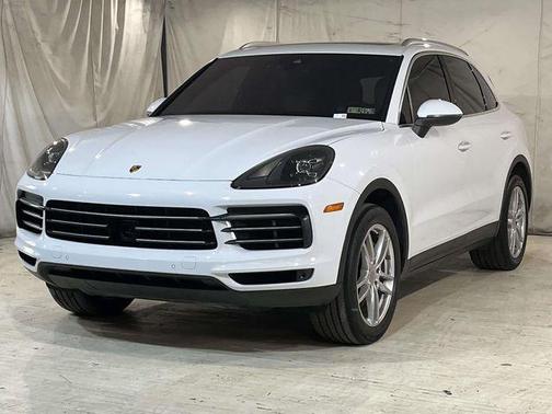 White 2023 Porsche Cayenne Cayenne