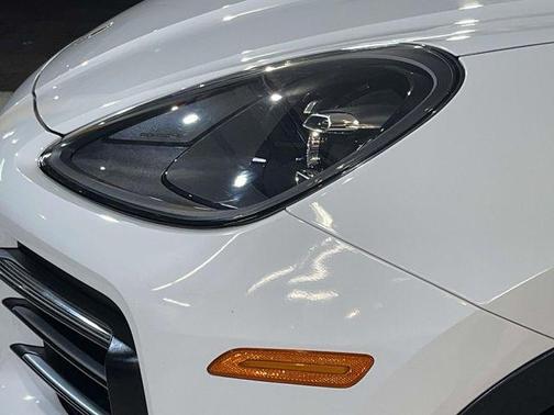 White 2023 Porsche Cayenne Cayenne