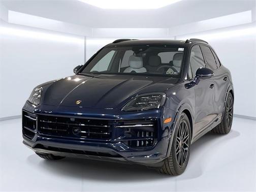 2025 Porsche Cayenne GTS