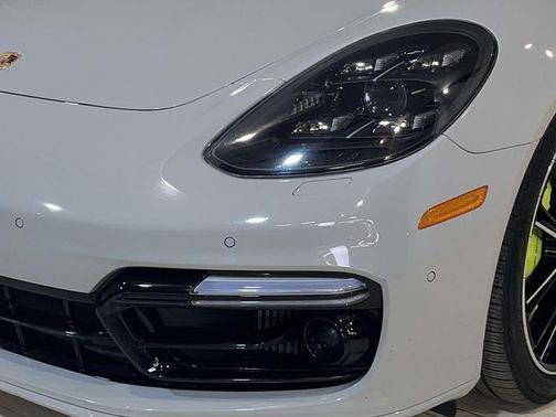 Chalk 2018 Porsche Panamera Turbo
