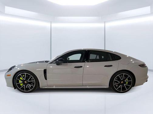 Chalk 2018 Porsche Panamera Turbo
