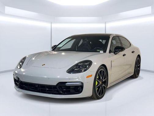 Chalk 2018 Porsche Panamera Turbo