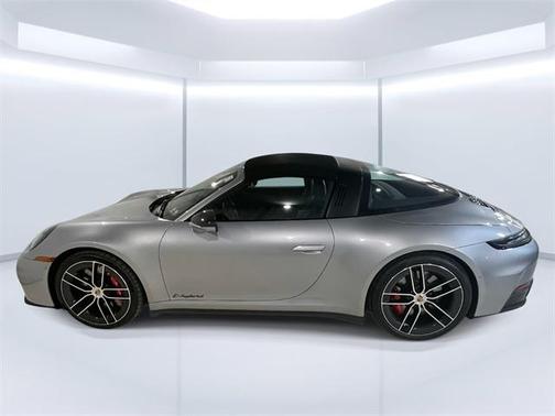 2025 Porsche 911 Targa 4 GTS