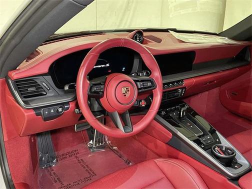 2025 Porsche 911 Carrera S