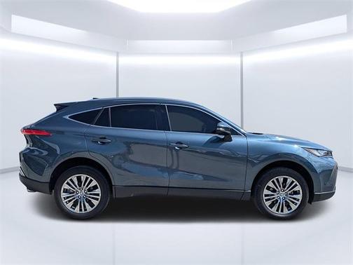 2024 Toyota Venza XLE