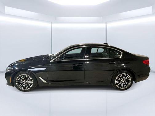 Black Sapphire Metallic 2019 BMW 540 xDrive