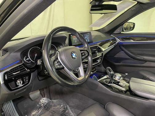 Black Sapphire Metallic 2019 BMW 540 xDrive