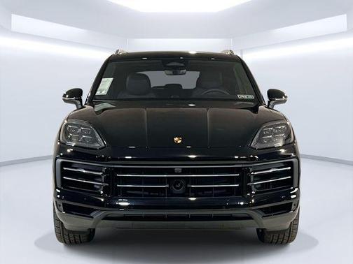 Chromite Black Metallic 2026 Porsche Cayenne Cayenne S E-Hybrid