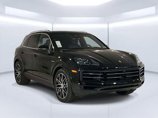 Chromite Black Metallic 2026 Porsche Cayenne Cayenne S E-Hybrid