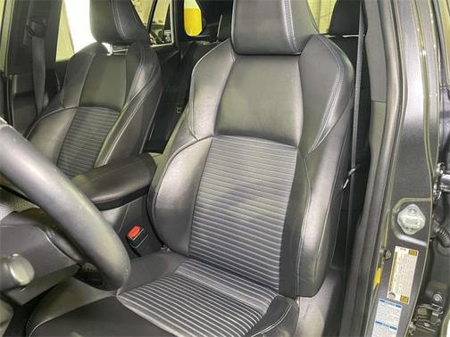 2019 Toyota RAV4 Hybrid SE