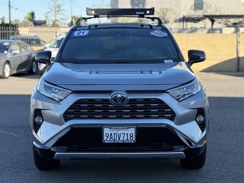 2021 Toyota RAV4 Hybrid SE