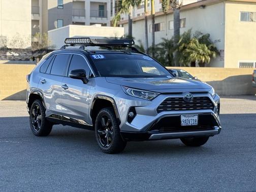 2021 Toyota RAV4 Hybrid SE