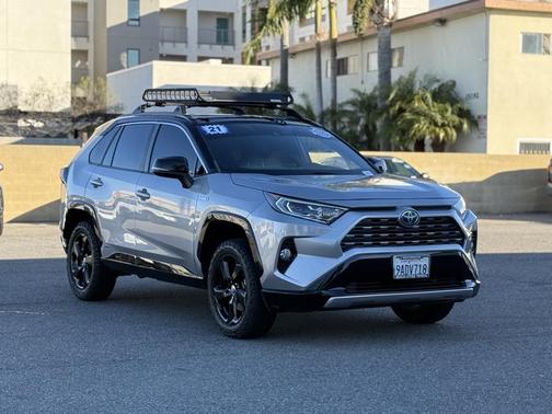 2021 Toyota RAV4 Hybrid SE