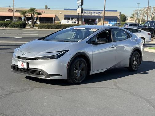 2024 Toyota Prius LE