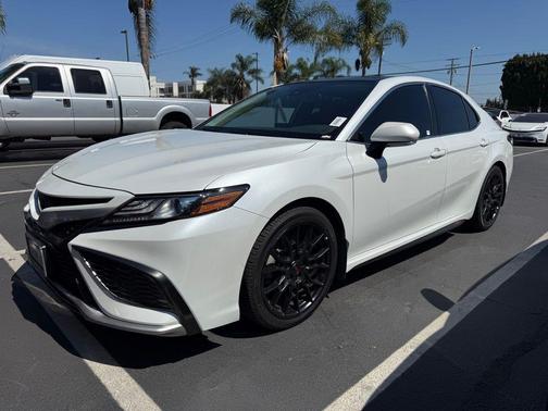 Wind Chill Pearl 2021 Toyota Camry XSE