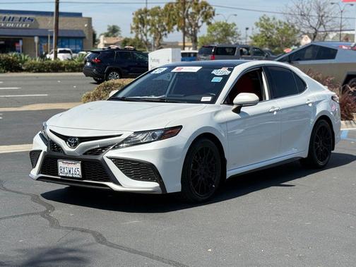 Wind Chill Pearl 2021 Toyota Camry XSE