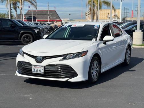 2019 Toyota Camry Hybrid LE