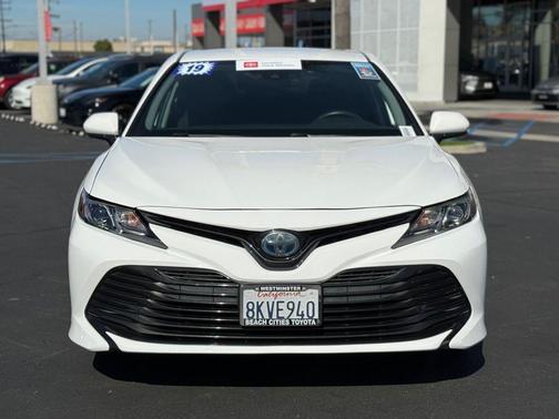 2019 Toyota Camry Hybrid LE