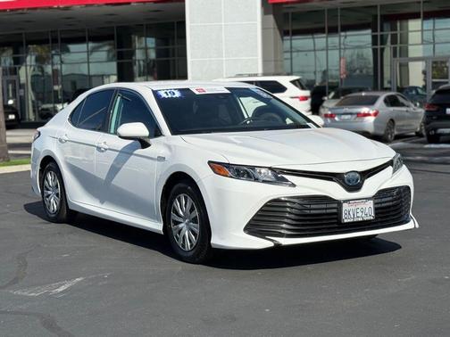 2019 Toyota Camry Hybrid LE