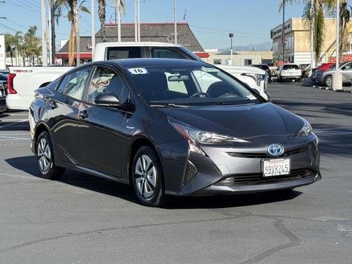 2016 Toyota Prius Three